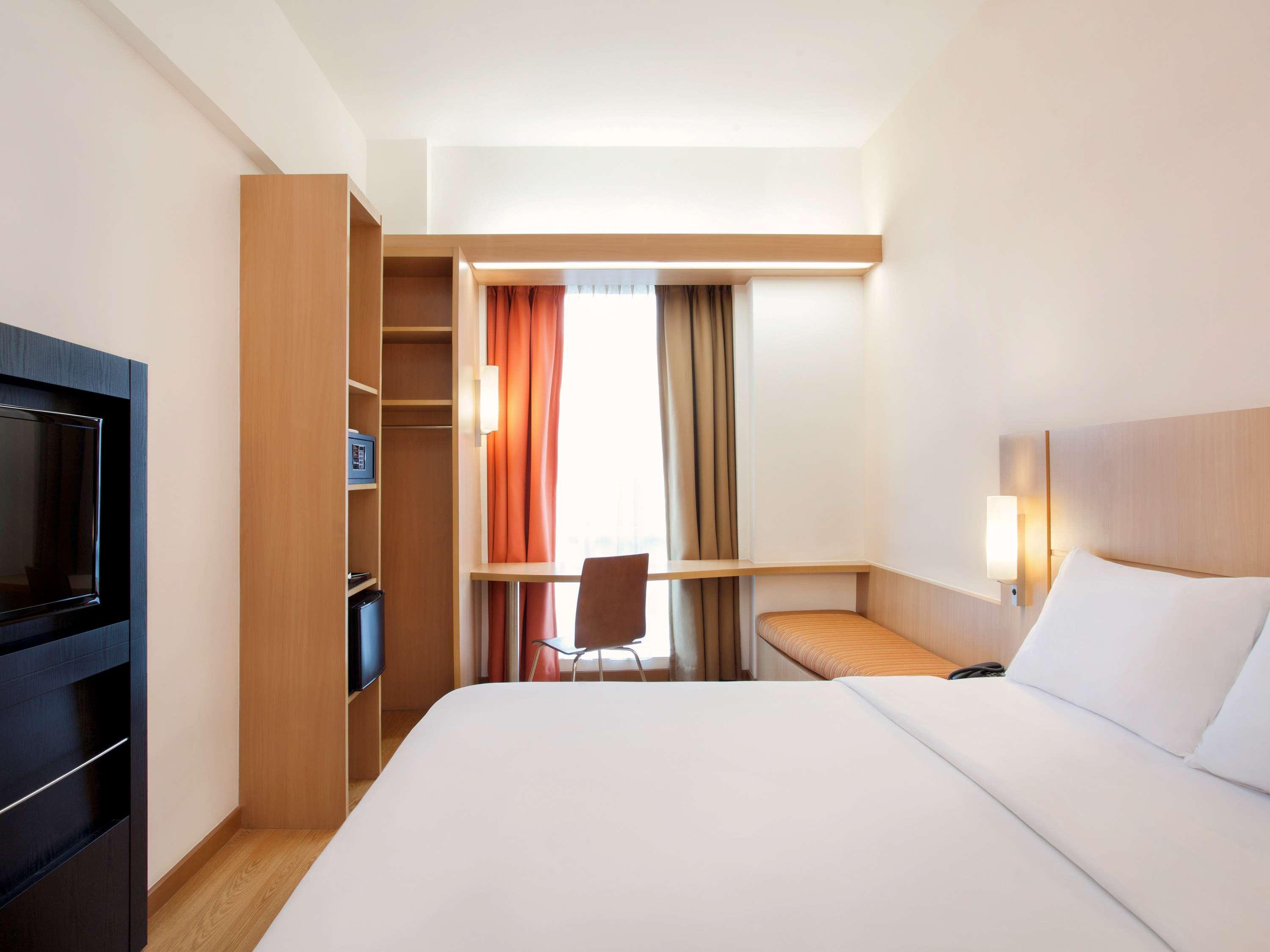 Ibis Bandung Trans Studio Exteriör bild