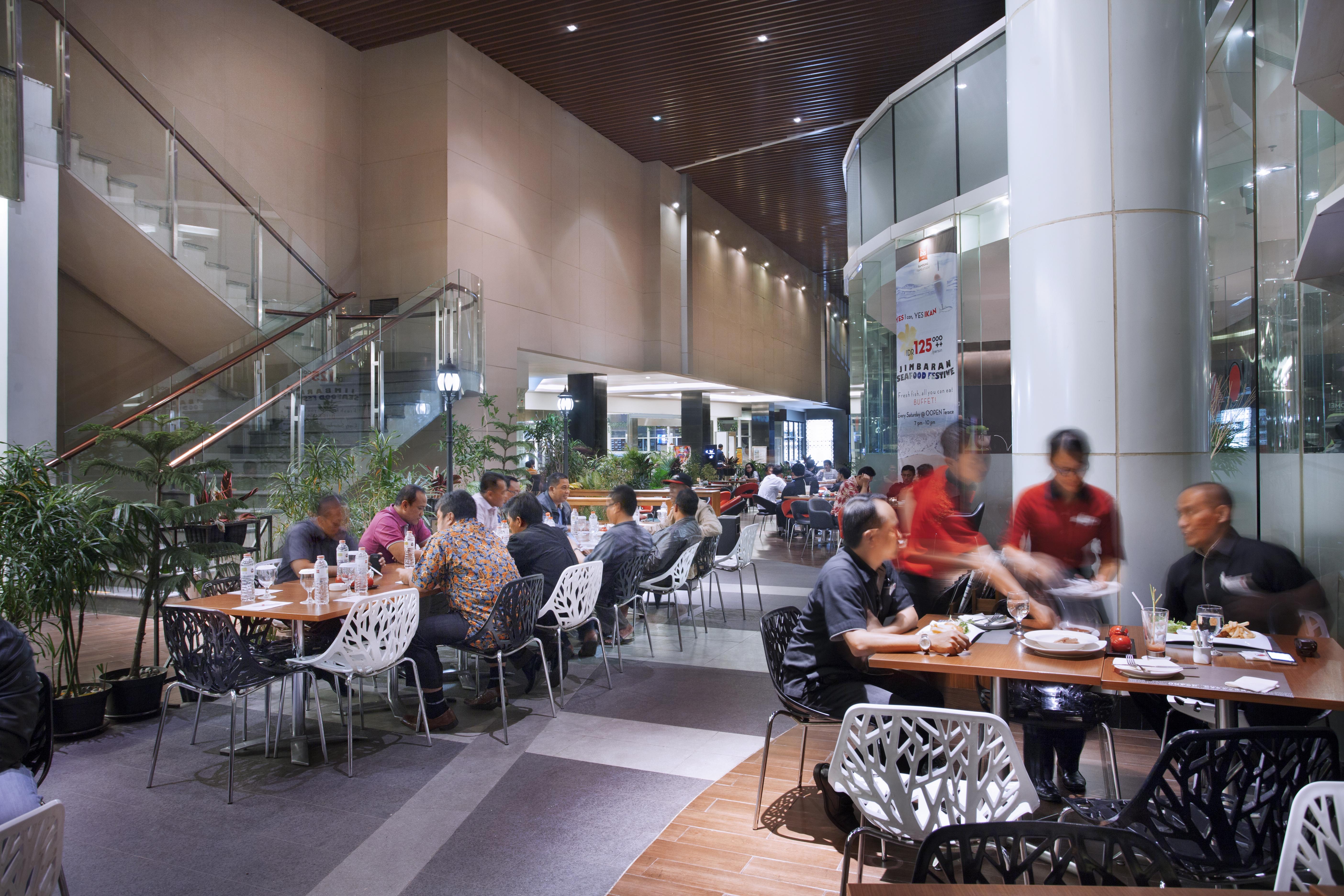 Ibis Bandung Trans Studio Exteriör bild