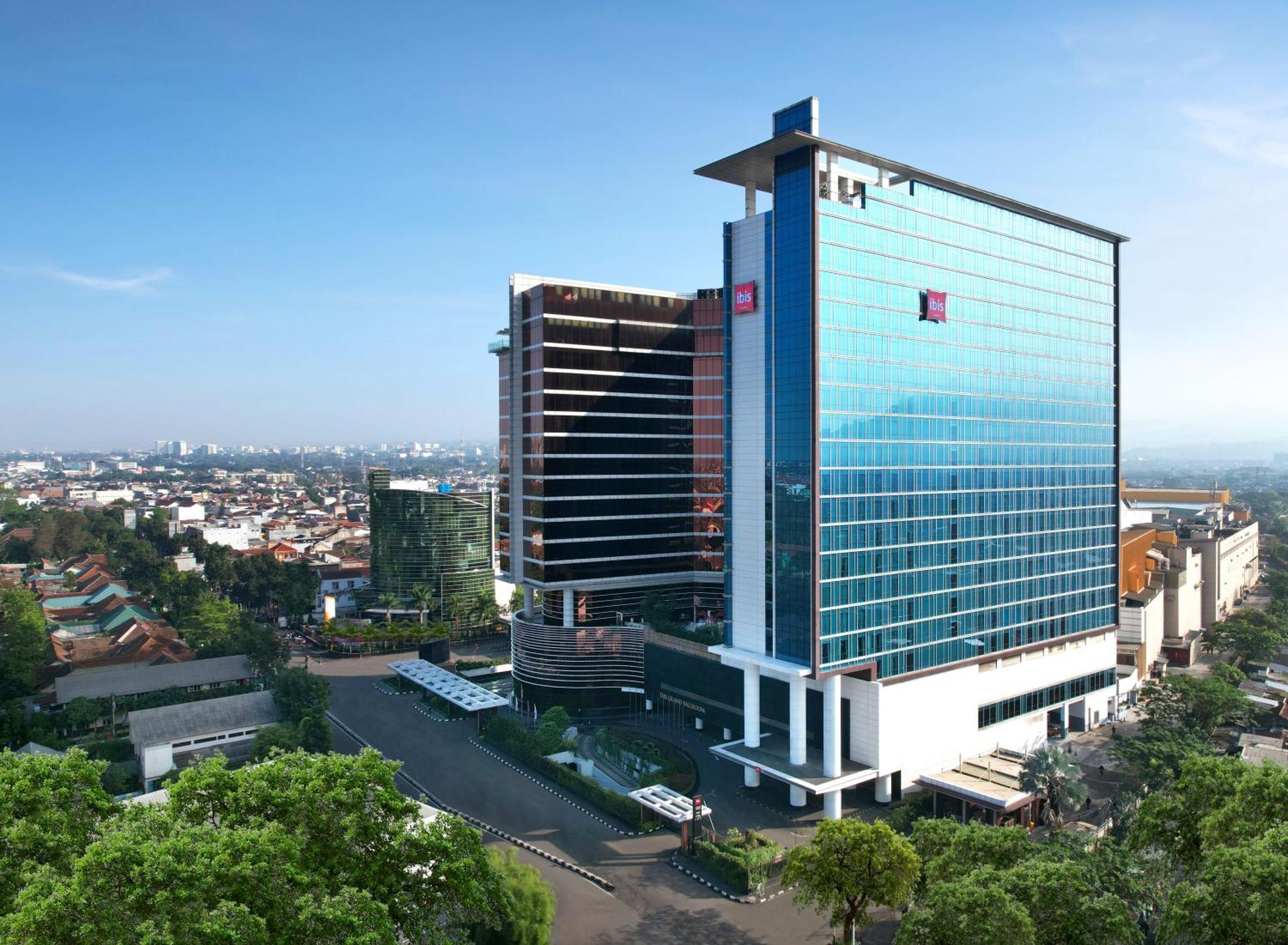 Ibis Bandung Trans Studio Exteriör bild